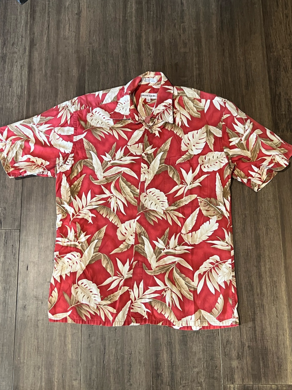 Vintage Pierre Cardin cotton men’s button-down Hawaiian shirt red beige sz M
